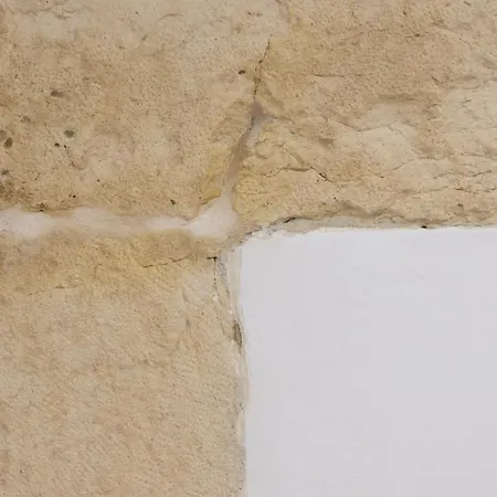 Lena's In Palace Split