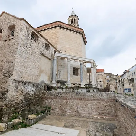 Apartament Lena's In Palace *