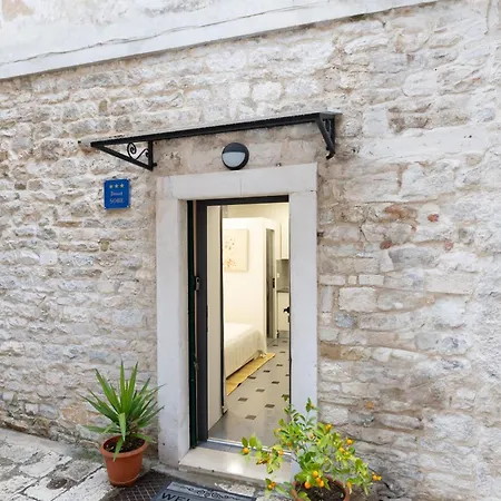 Apartament Lena's In Palace Split